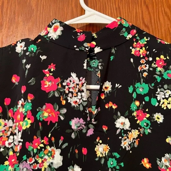 H&M Defined Shoulder Floral Black Women's Blouse XS - Picture 2 of 5